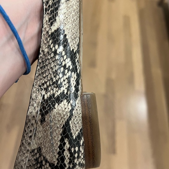 Cole Haan 7 Snake Flats - Picture 6 of 6